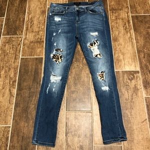 JUDY BLUE Leopard Distressed Skinny Fit JEANS